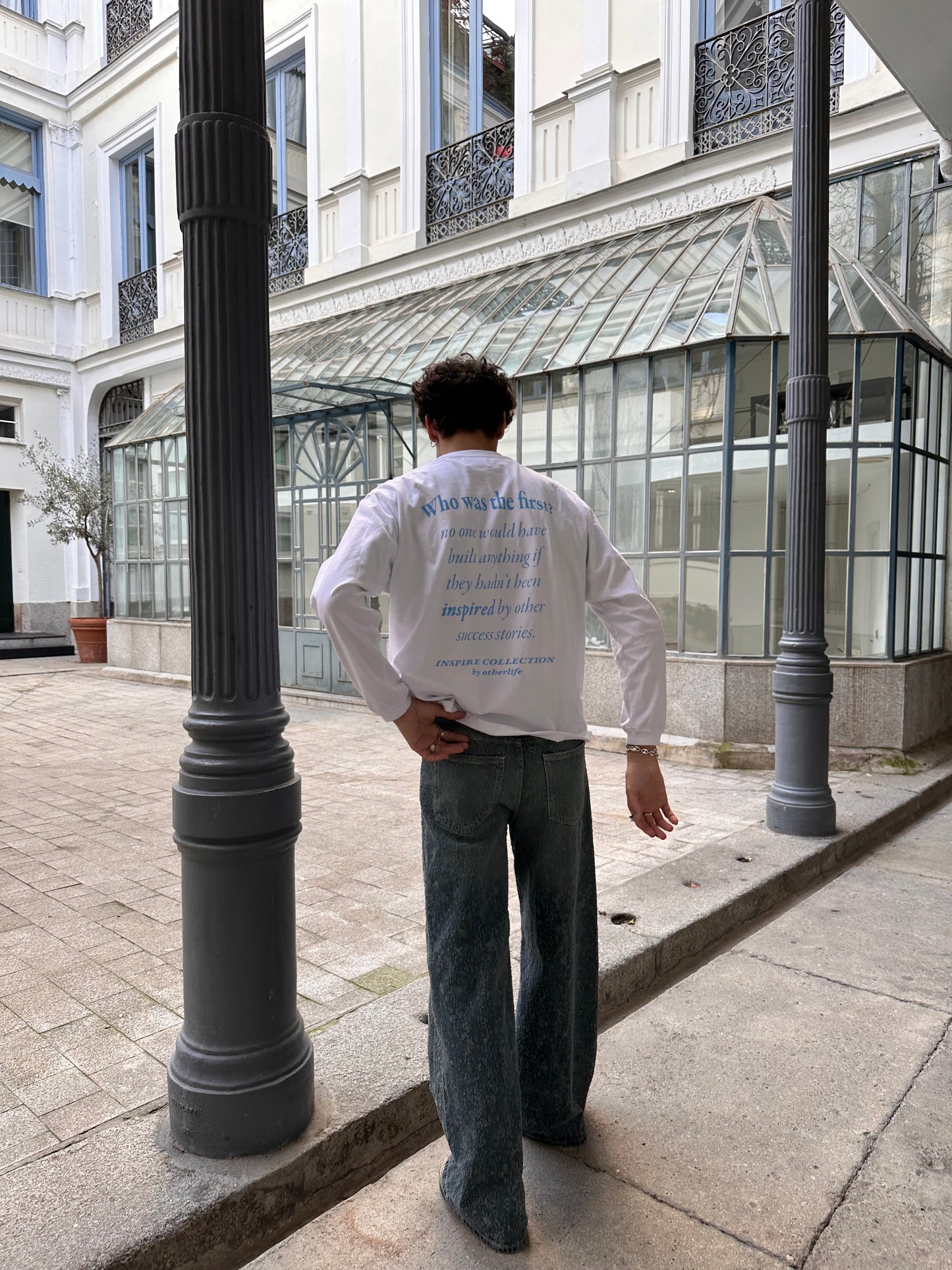 Success stories white longsleeve